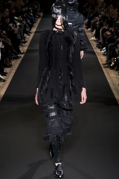 Look 37